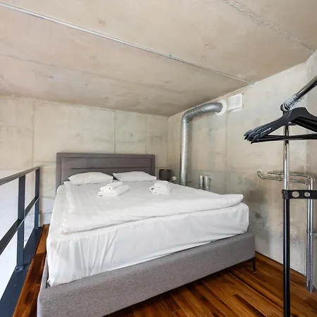 Dream - Modern Centre Lofts With Self Check-in Apartment